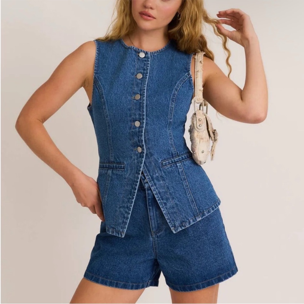 Le Lis Denim Vest Top - Light Blue